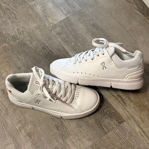 On Running Roger White Sneakers- Women’s 8.5